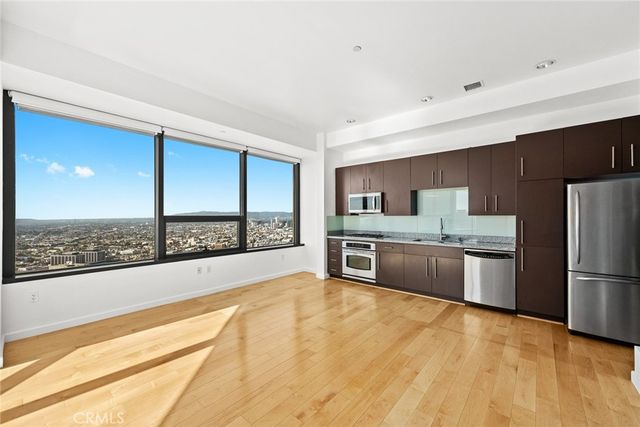 1100 Wilshire Boulevard 3309, Los Angeles, CA 90017