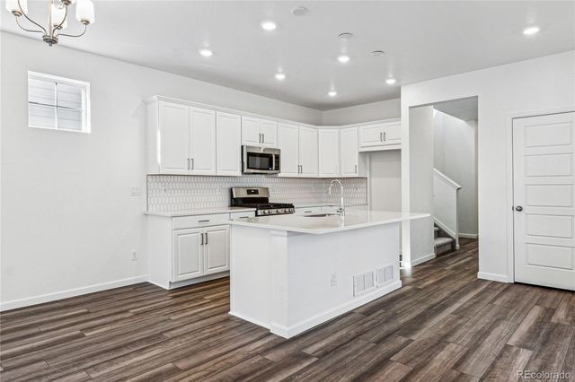 3304 N Catawba Way, Aurora, CO 80019