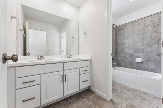 3304 N Catawba Way, Aurora, CO 80019