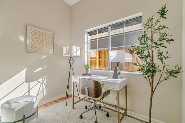 280 College Avenue, Mountain View, CA 94040