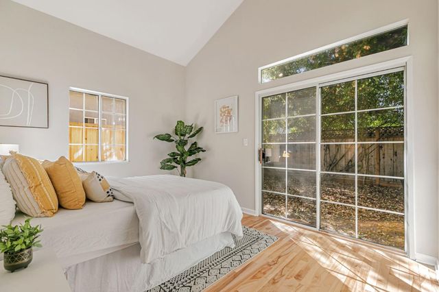 280 College Avenue, Mountain View, CA 94040