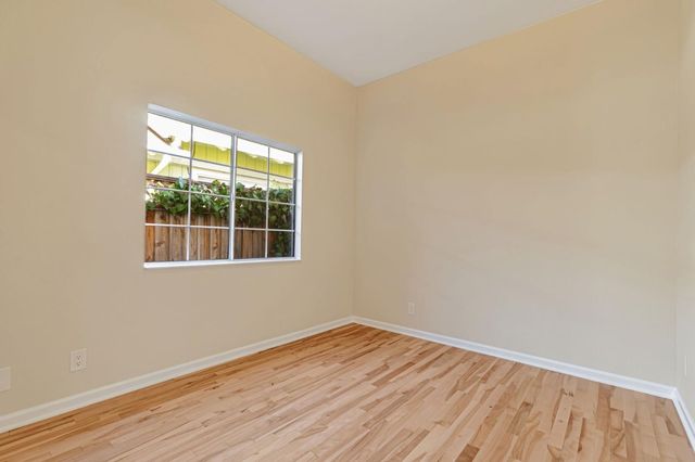 280 College Avenue, Mountain View, CA 94040