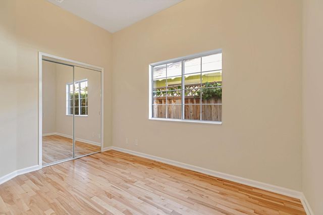 280 College Avenue, Mountain View, CA 94040