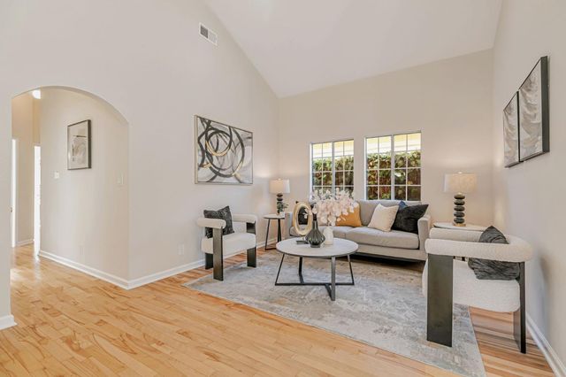 280 College Avenue, Mountain View, CA 94040