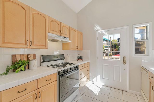 280 College Avenue, Mountain View, CA 94040