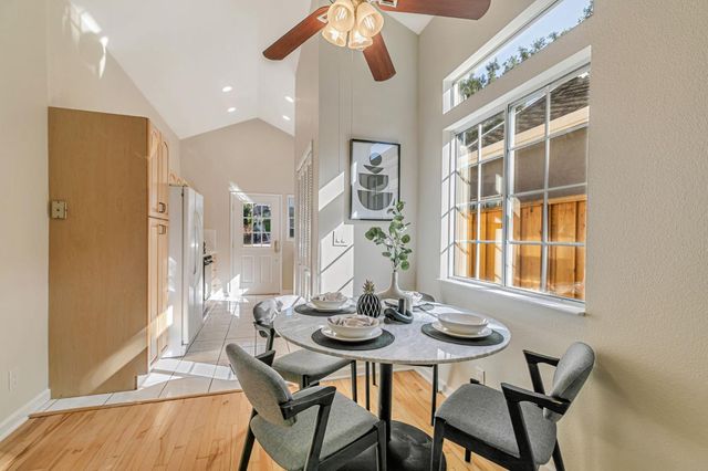 280 College Avenue, Mountain View, CA 94040