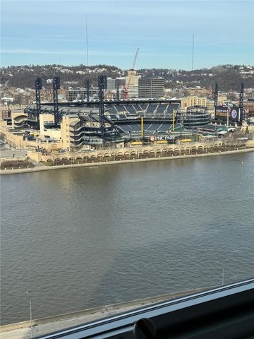 320 Fort Duquesne Blvd 19H, Downtown Pgh, PA 15222