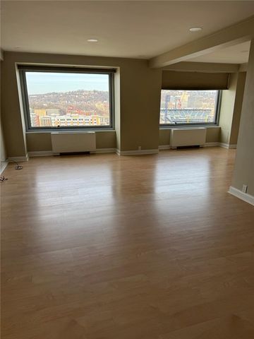 320 Fort Duquesne Blvd 19H, Downtown Pgh, PA 15222