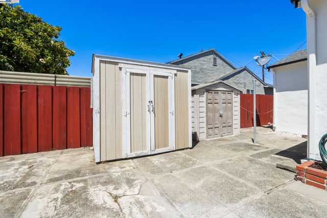 966 Cottonwood Ave, Hayward, CA 94541