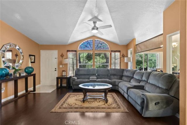 36200 Paradise Ranch 1, Castaic, CA 91384