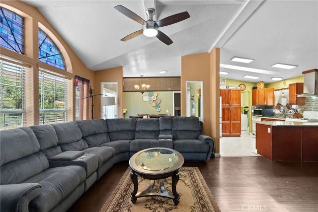 36200 Paradise Ranch 1, Castaic, CA 91384