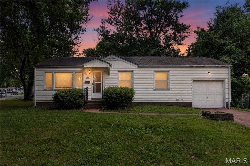 1216 Nectar Drive, St Louis, MO 63137