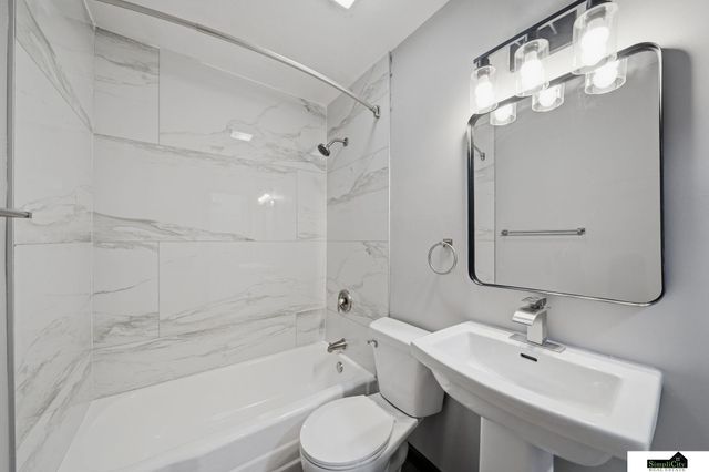 4027 F Street, Lincoln, NE 68510