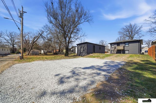 4027 F Street, Lincoln, NE 68510