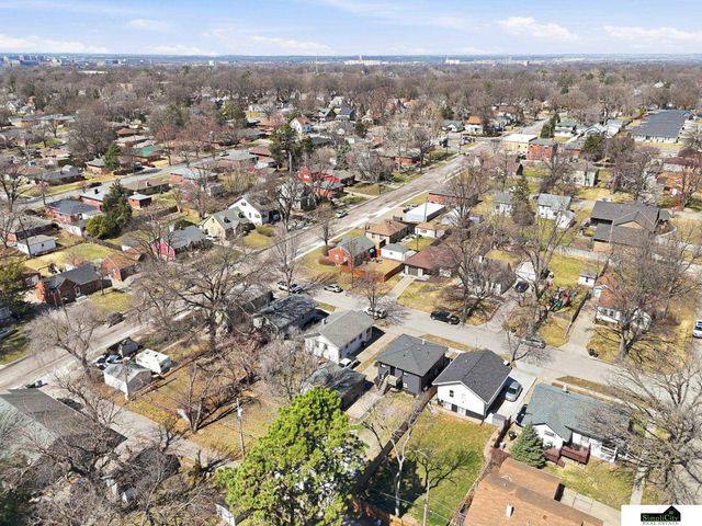 4027 F Street, Lincoln, NE 68510