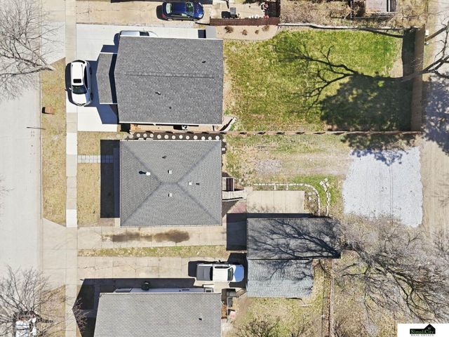 4027 F Street, Lincoln, NE 68510