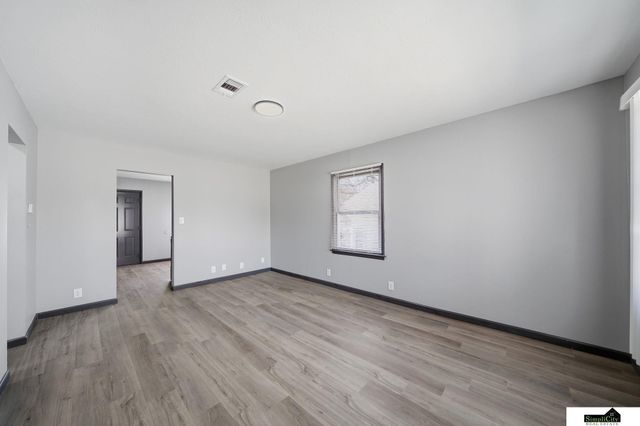 4027 F Street, Lincoln, NE 68510