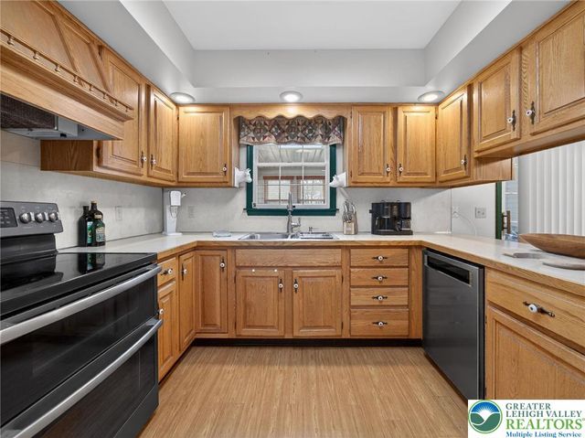 4936 Meadow Lane, Lower Macungie Twp, PA 18062