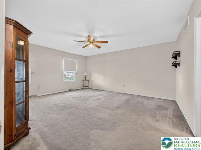 4936 Meadow Lane, Lower Macungie Twp, PA 18062