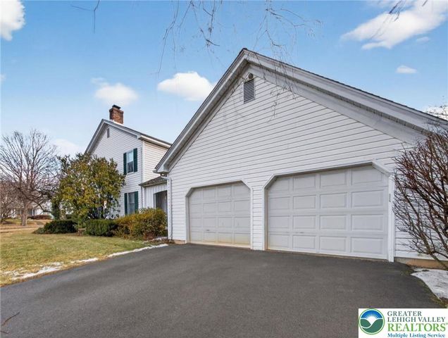 4936 Meadow Lane, Lower Macungie Twp, PA 18062