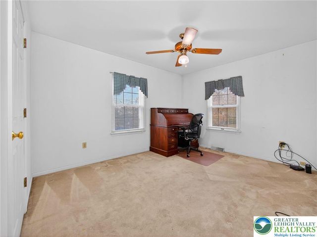 4936 Meadow Lane, Lower Macungie Twp, PA 18062