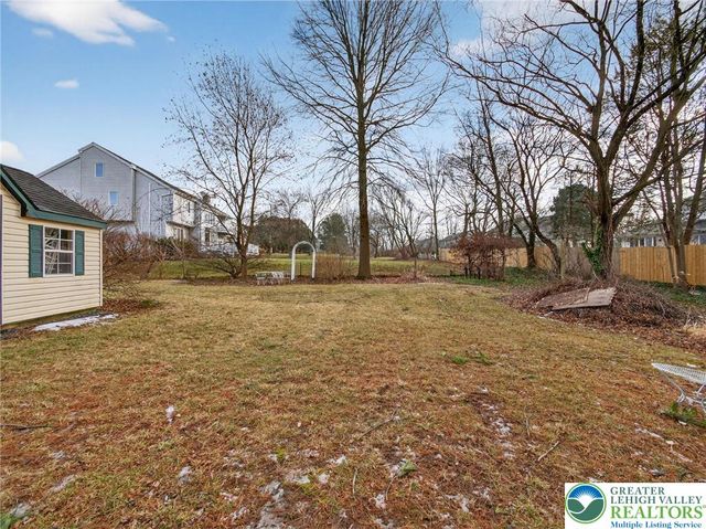 4936 Meadow Lane, Lower Macungie Twp, PA 18062