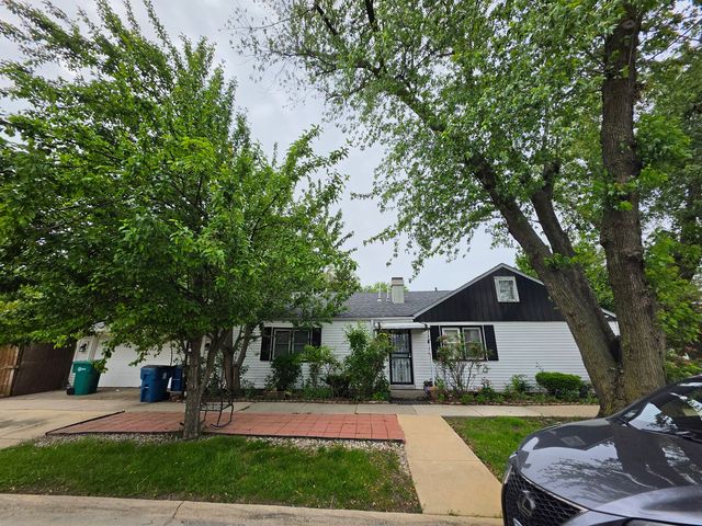7601 Laramie Avenue, Burbank, IL 60459