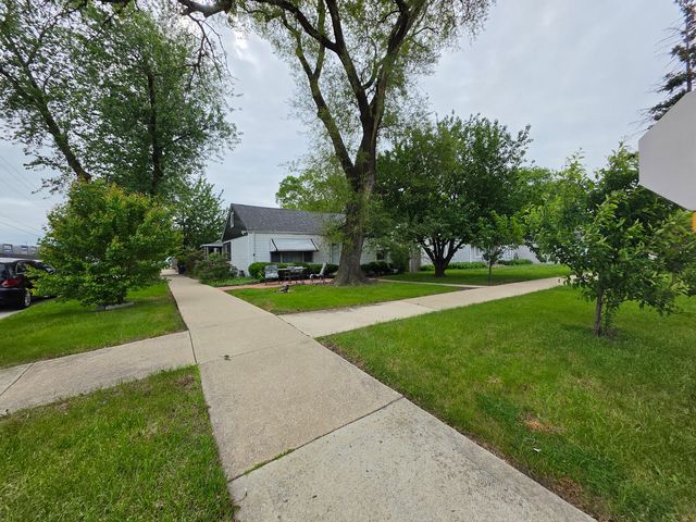 7601 Laramie Avenue, Burbank, IL 60459