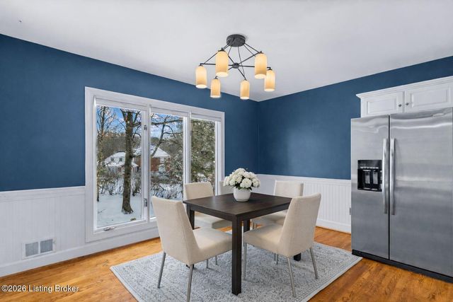 803 Lake Forest Pkwy, Louisville, KY 40245