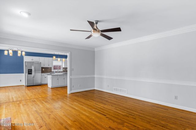 803 Lake Forest Pkwy, Louisville, KY 40245