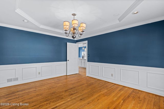 803 Lake Forest Pkwy, Louisville, KY 40245