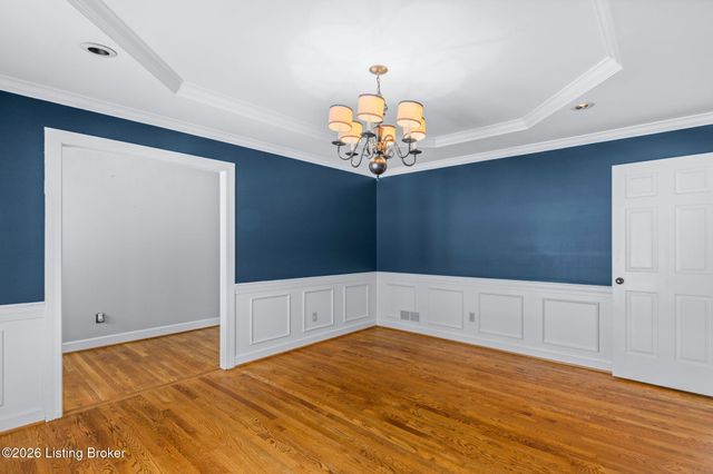 803 Lake Forest Pkwy, Louisville, KY 40245