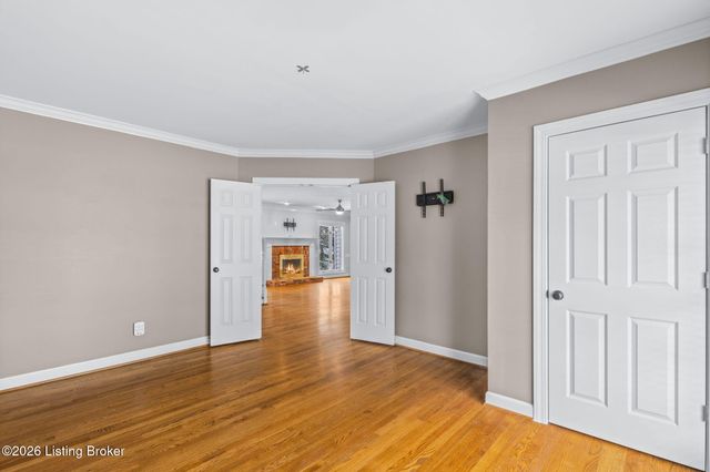 803 Lake Forest Pkwy, Louisville, KY 40245