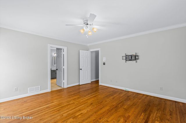 803 Lake Forest Pkwy, Louisville, KY 40245