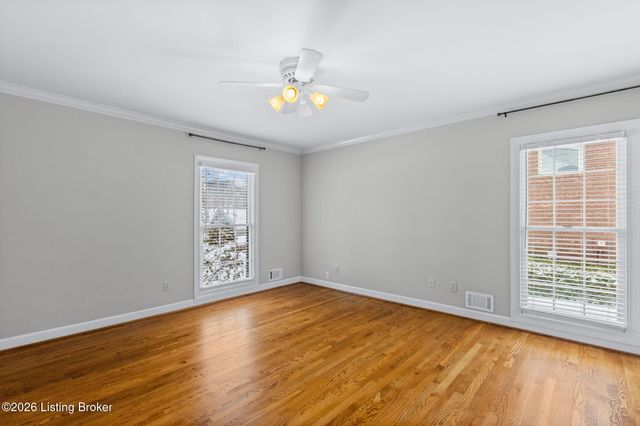 803 Lake Forest Pkwy, Louisville, KY 40245