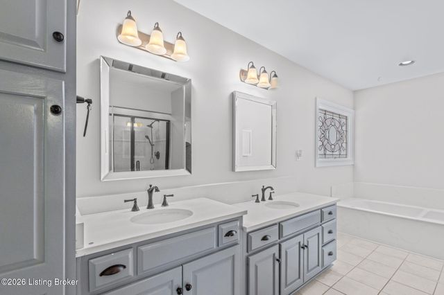 803 Lake Forest Pkwy, Louisville, KY 40245