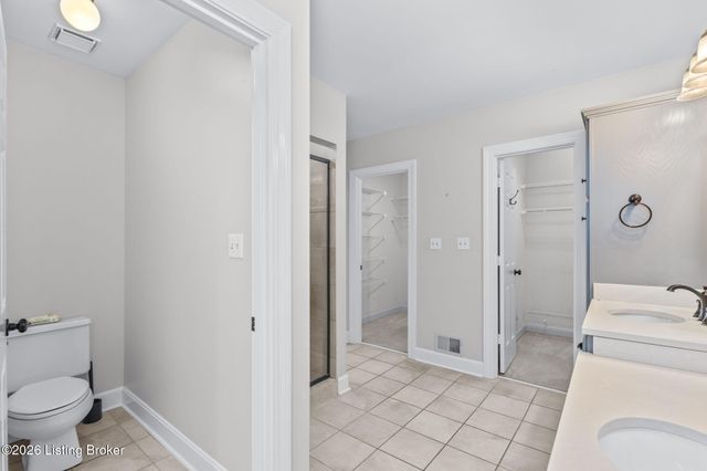 803 Lake Forest Pkwy, Louisville, KY 40245