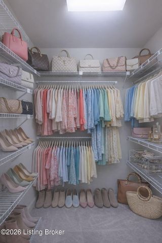 803 Lake Forest Pkwy, Louisville, KY 40245