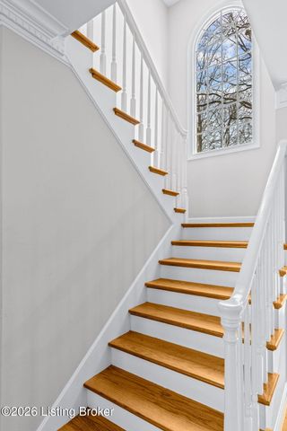 803 Lake Forest Pkwy, Louisville, KY 40245