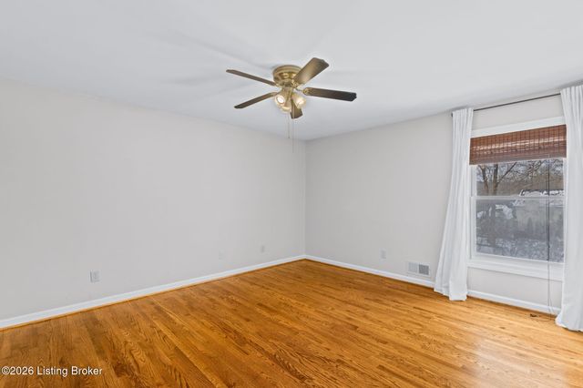 803 Lake Forest Pkwy, Louisville, KY 40245