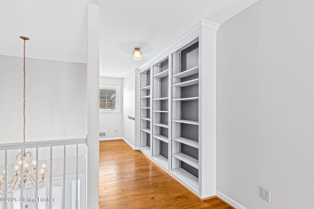 803 Lake Forest Pkwy, Louisville, KY 40245