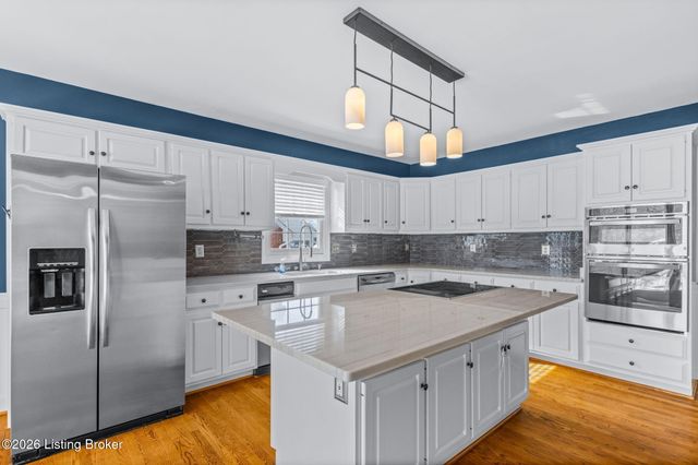 803 Lake Forest Pkwy, Louisville, KY 40245