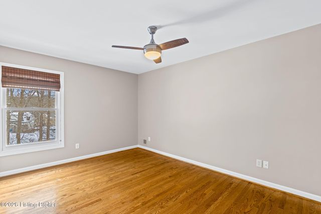 803 Lake Forest Pkwy, Louisville, KY 40245