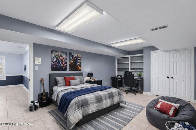 803 Lake Forest Pkwy, Louisville, KY 40245