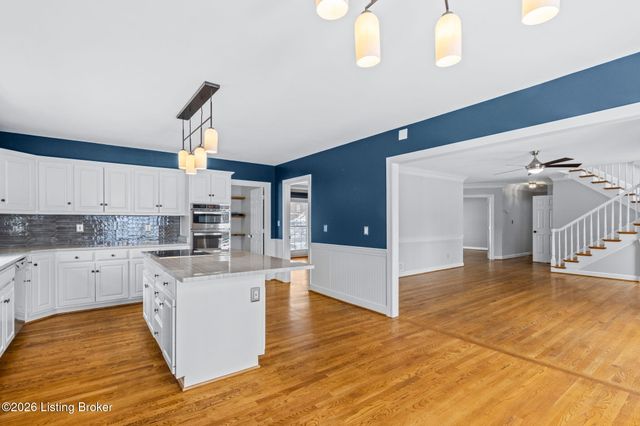 803 Lake Forest Pkwy, Louisville, KY 40245