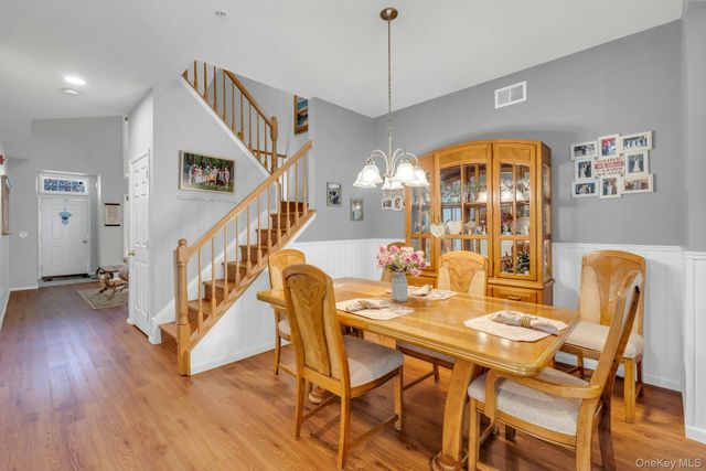 13 Cranberry Circle, Medford, NY 11763