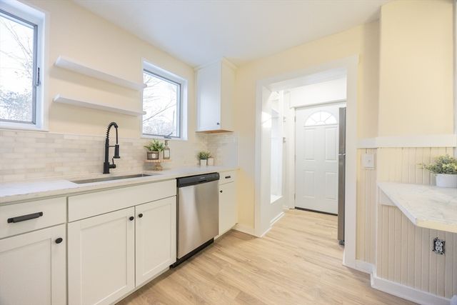 10 Hobamack, Weymouth, MA 02191