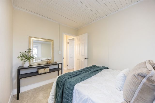 10 Hobamack, Weymouth, MA 02191