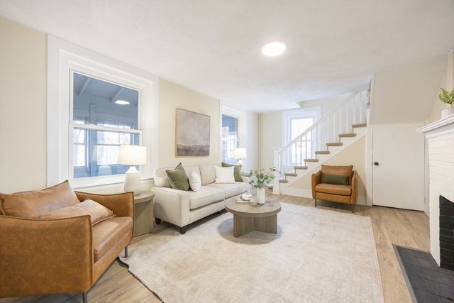 10 Hobamack, Weymouth, MA 02191