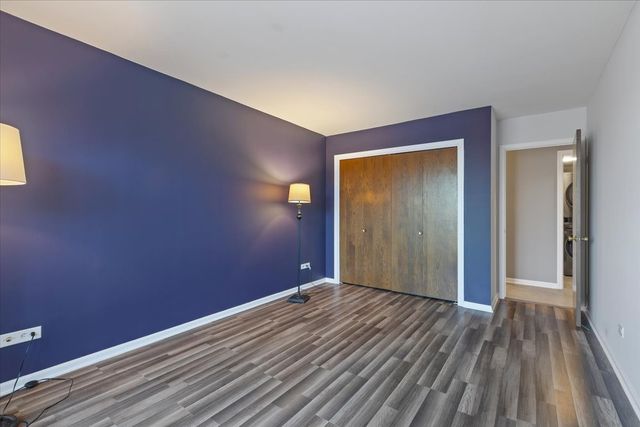 7710 Dempster 404, Morton Grove, IL 60053